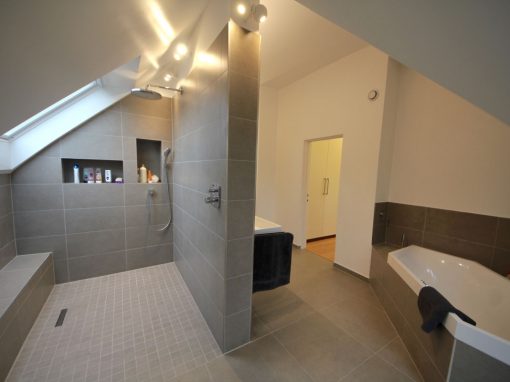 WHERE MODERN AND TRADITIONAL MEET